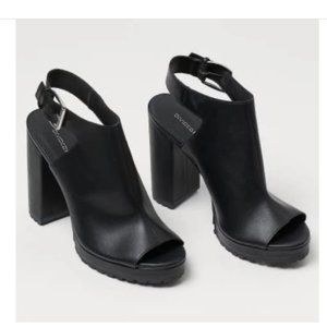 Divided by H&M Black Heels Sandals Chunky Peep Toe